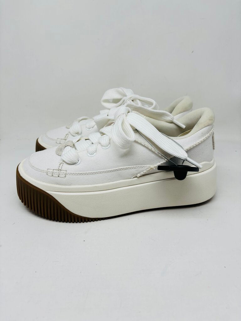 UGG Sneakers White 8.5