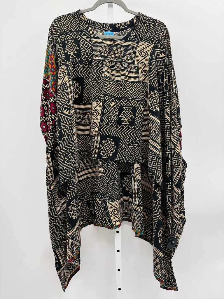 She Lives Beauty Poncho Beige OS
