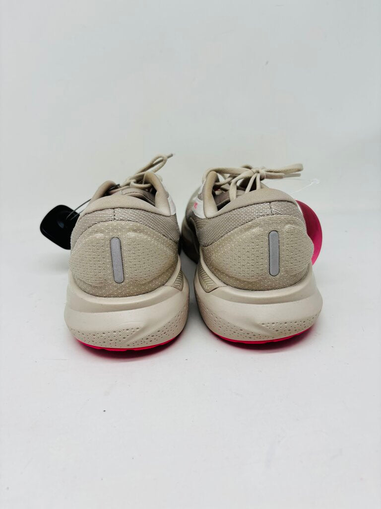 Brooks Sneakers Tan 9.5