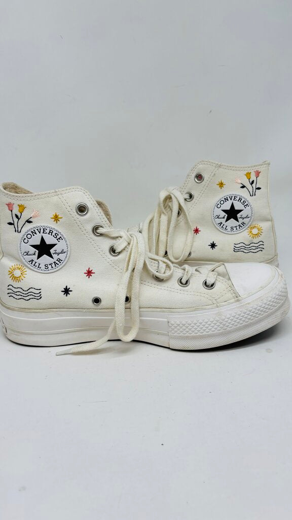 Converse Sneakers Beige 9.5