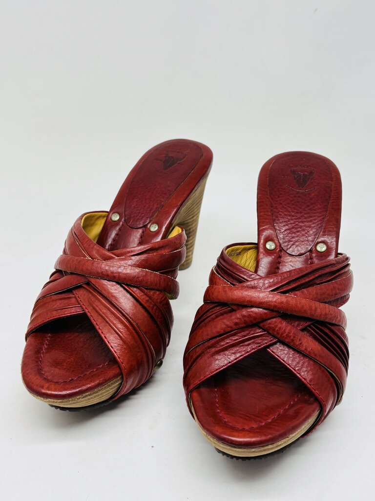 Frye Heels Burgundy 9