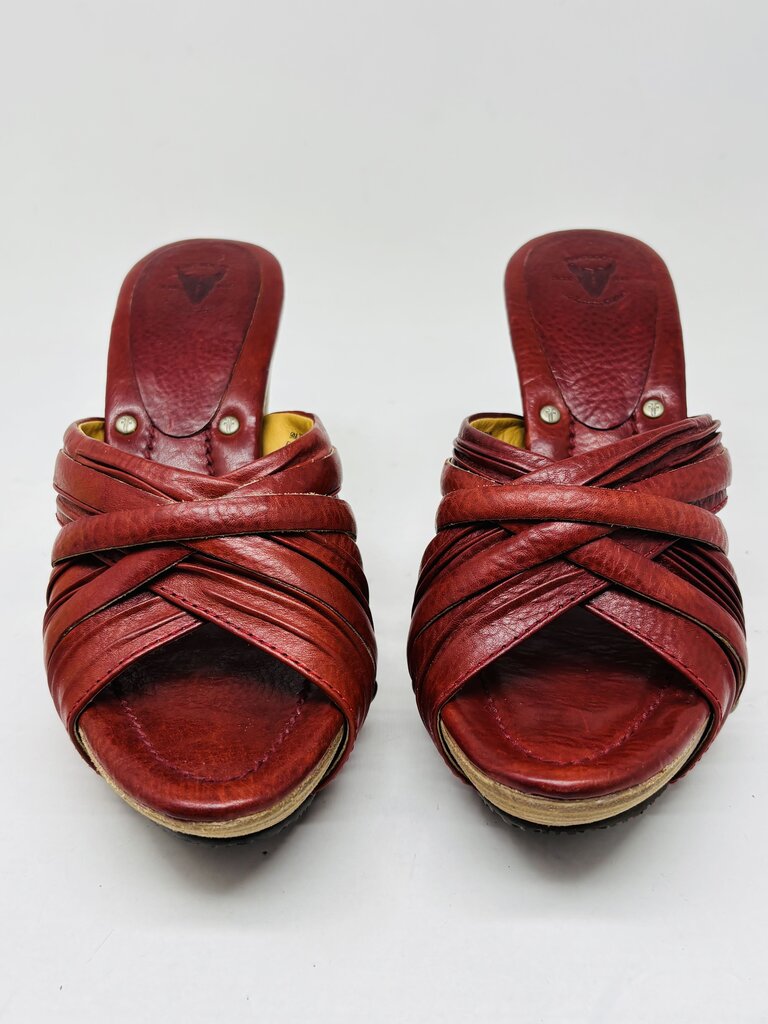 Frye Heels Burgundy 9