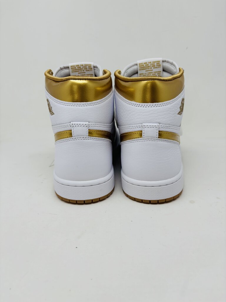 Nike Sneakers Gold 10