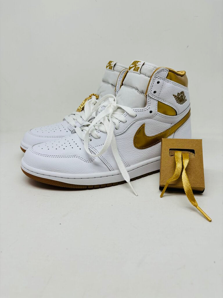 Nike Sneakers Gold 10