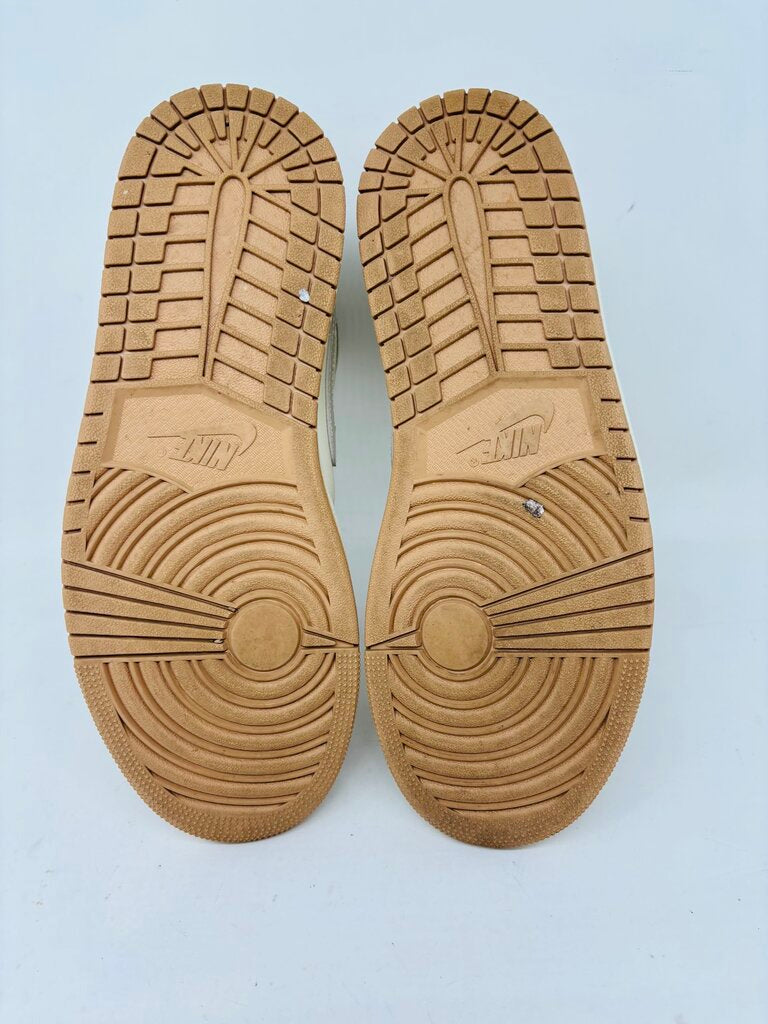 Nike Sneakers Tan 10