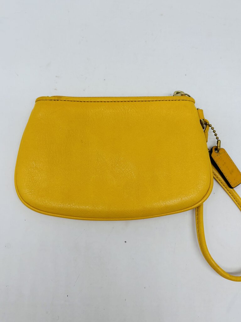 Coach Wristlet Yellow