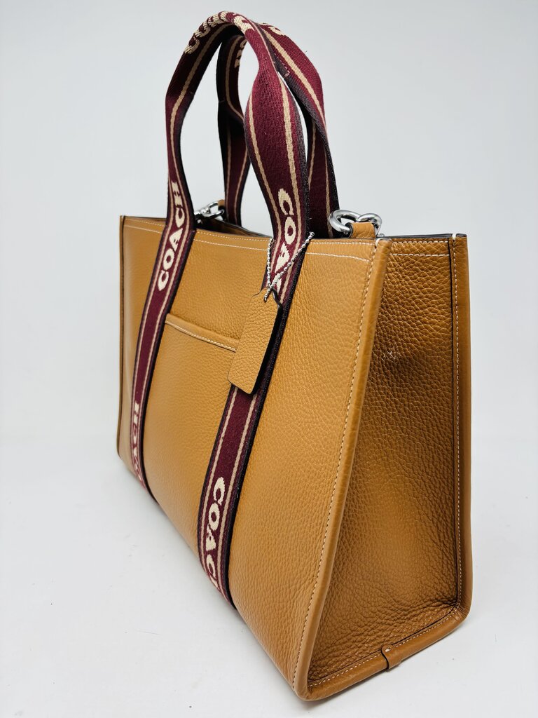 Coach Tote Tan