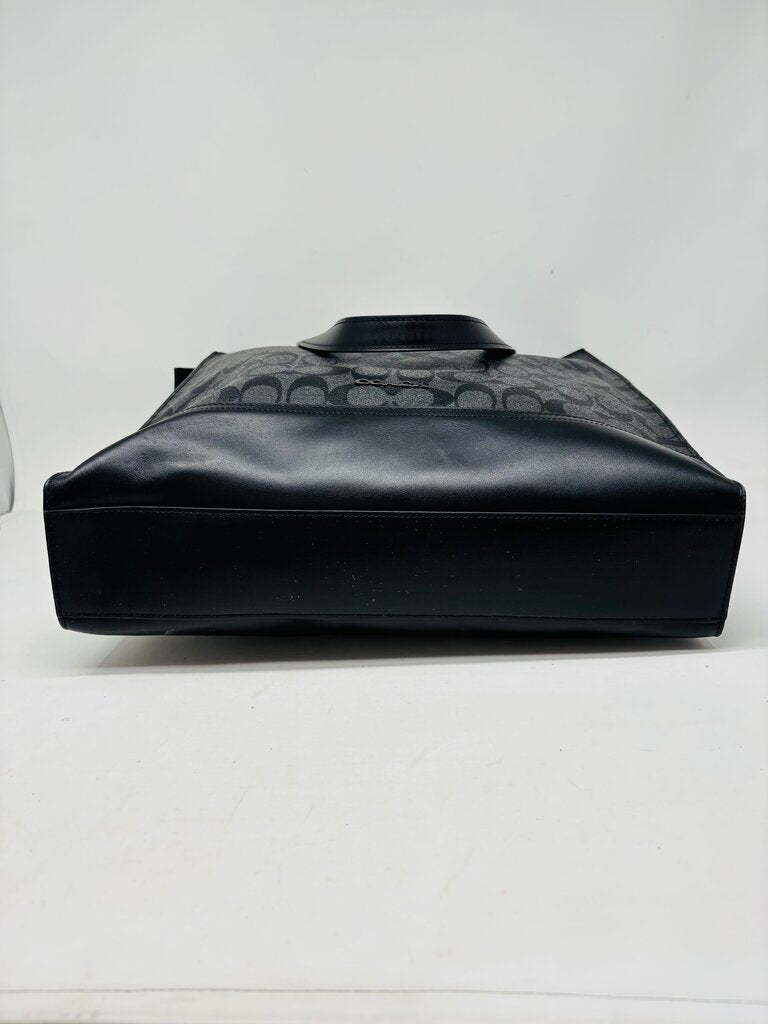 Coach Tote Black Signature