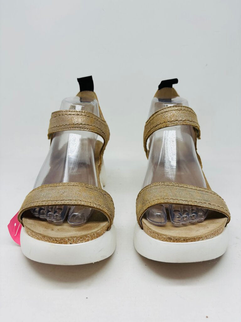 FLY London Wedge Beige 9