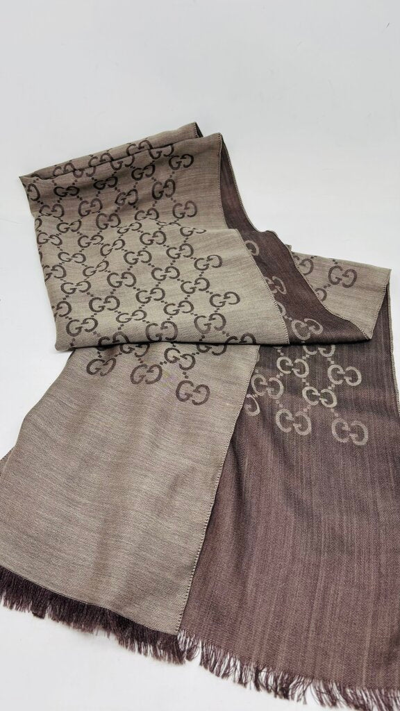 Gucci LUXURY SCARF Taupe
