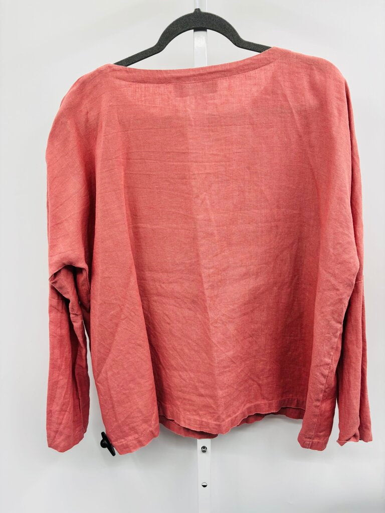 Love and Confuse Top Red M