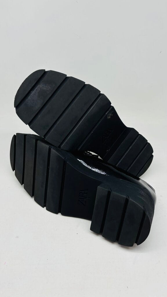 Zara Loafers Black 7.5