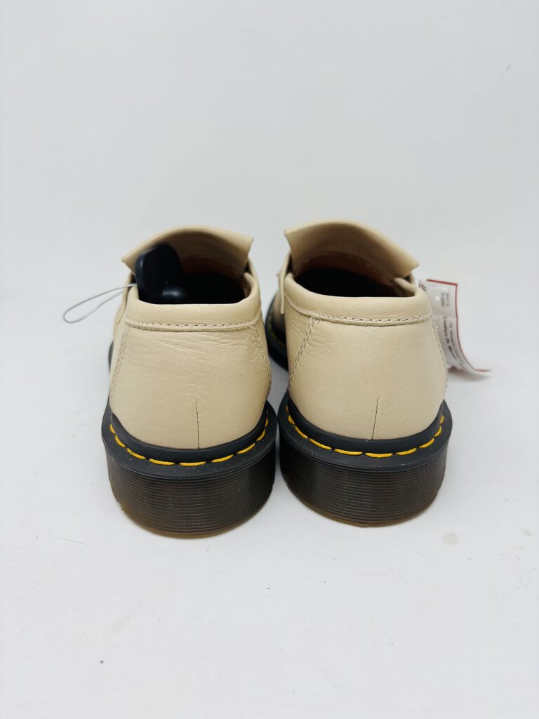 Dr. Martens Loafers Beige 9
