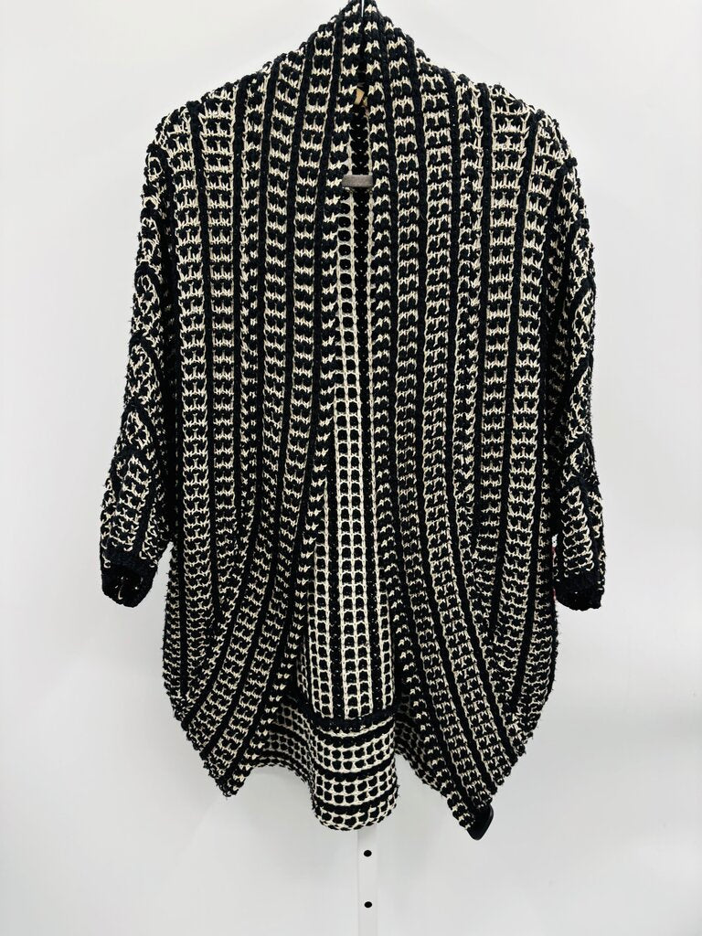 Moth Cardigan Black M