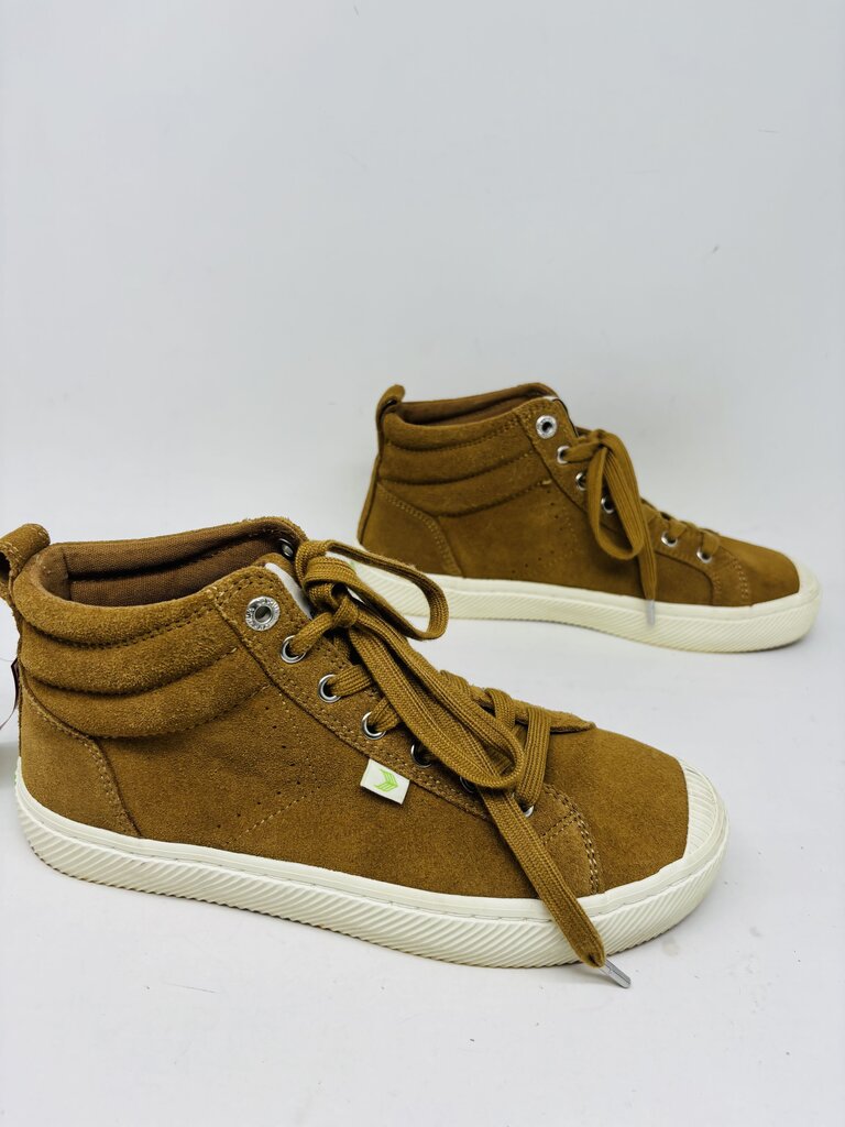 Cariuma Sneakers Tan 8