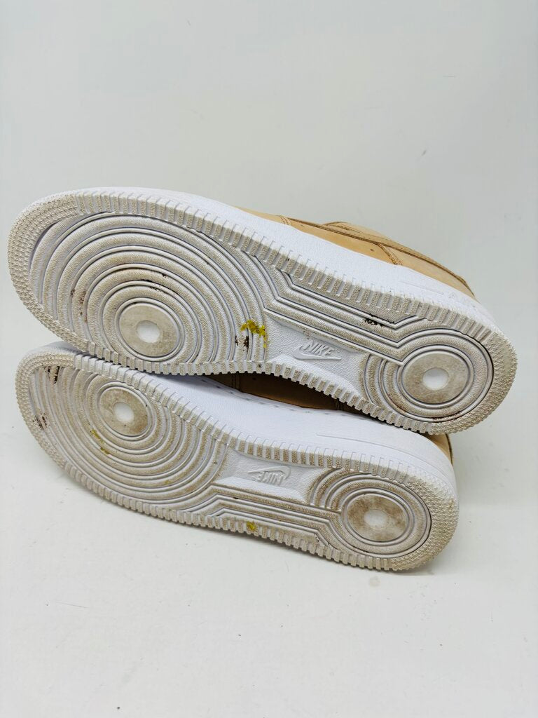 Nike Sneakers Beige 10