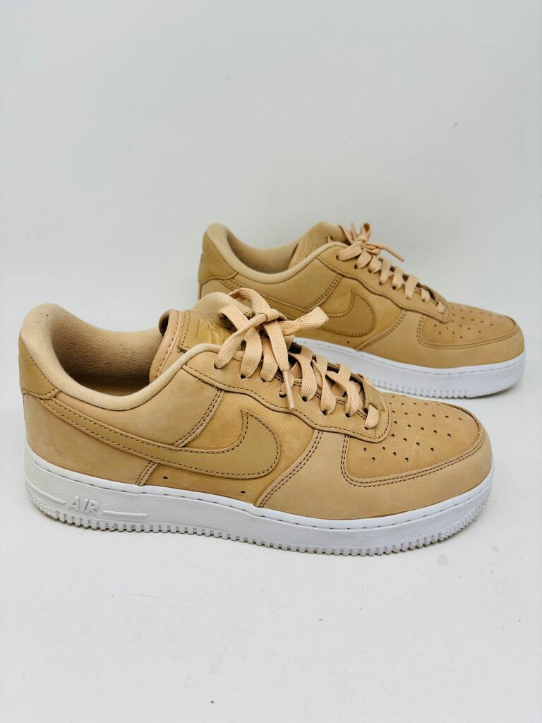 Nike Sneakers Beige 10