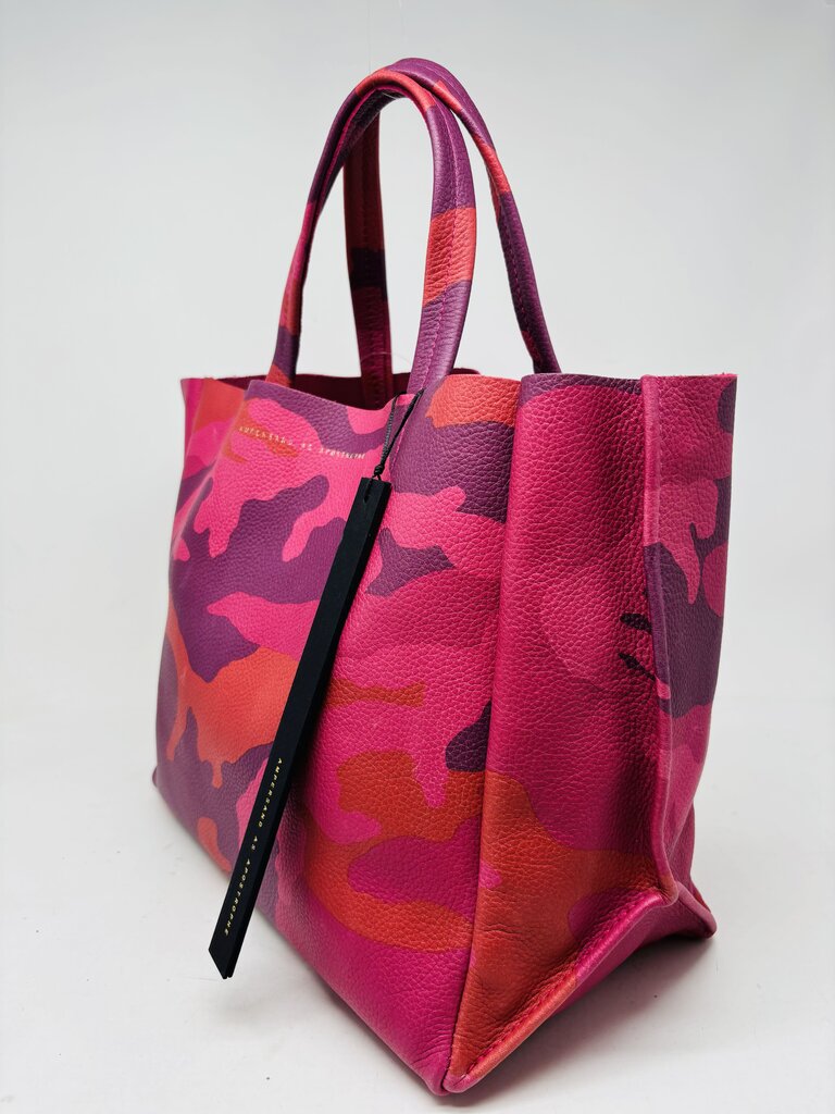 Ampersand As Apostrophe Tote Pink