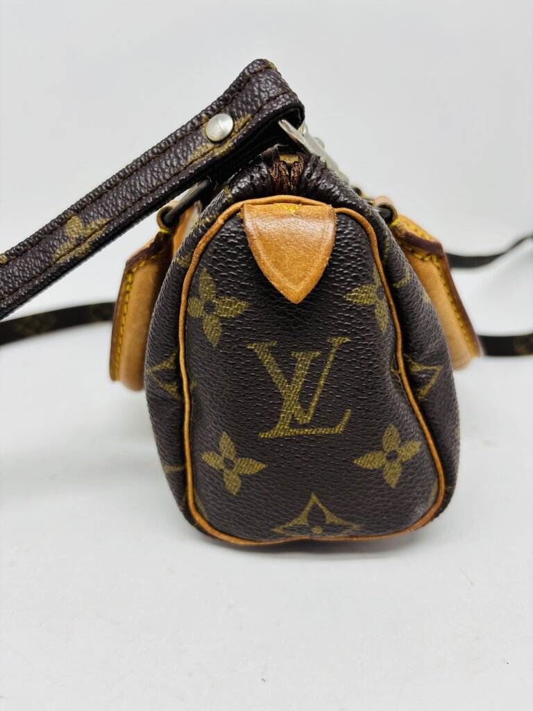 Louis Vuitton LUXURY HANDBAGS Brown Monogram