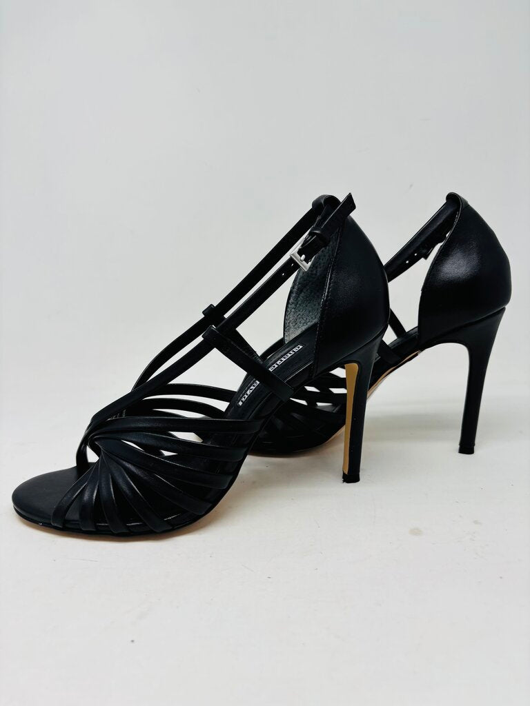 Charles David Heels Black 8.5
