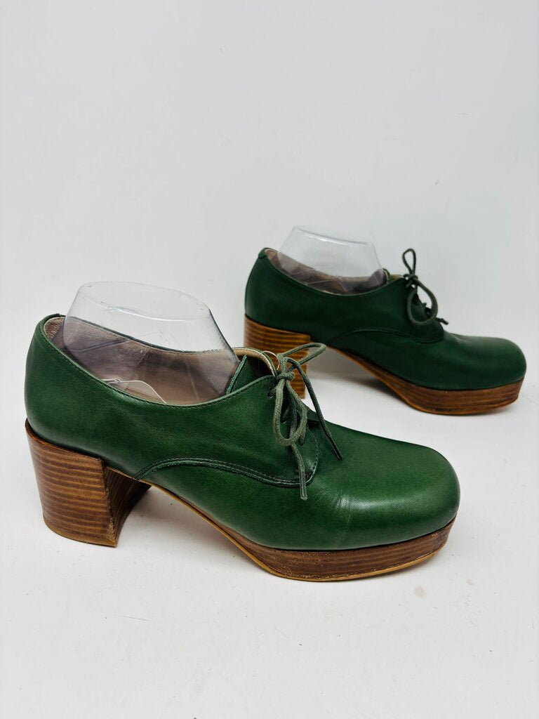 Intentionally Blank Heels Green 10