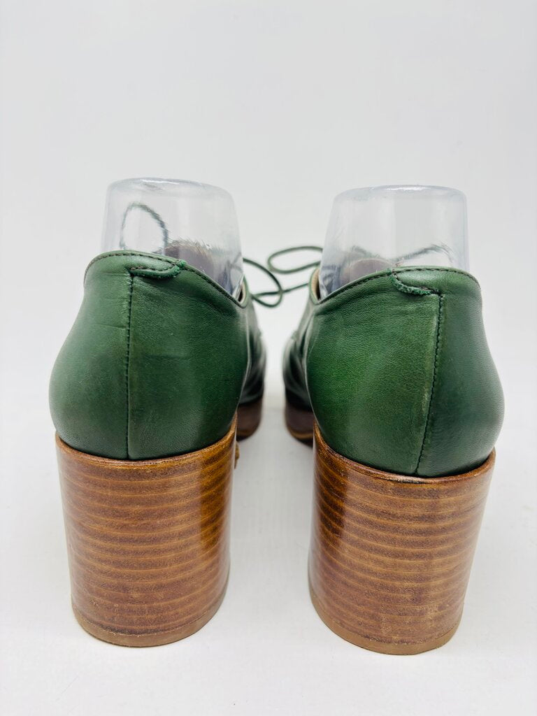 Intentionally Blank Heels Green 10