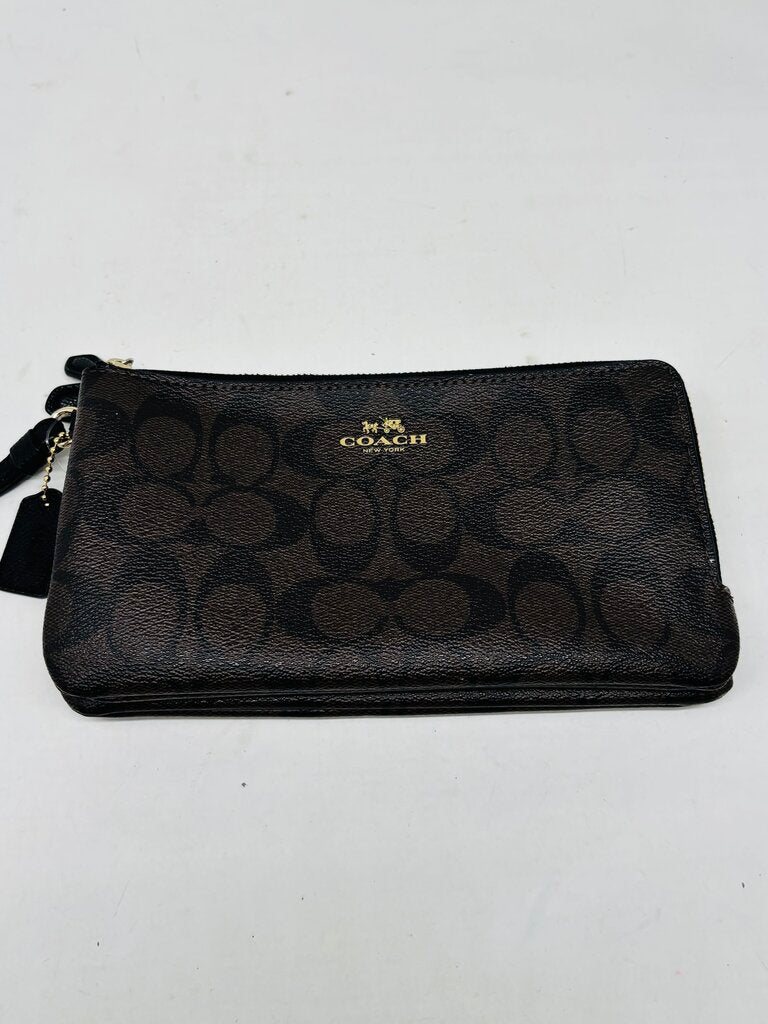 Coach Wristlet Brown Signature
