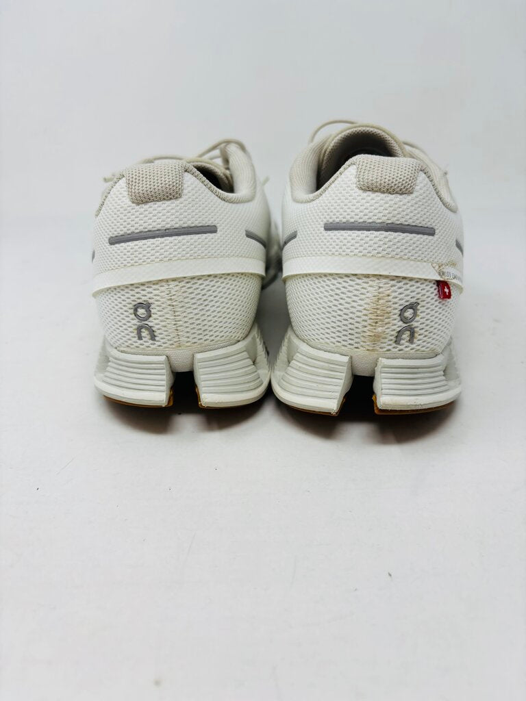 On Sneakers White 8