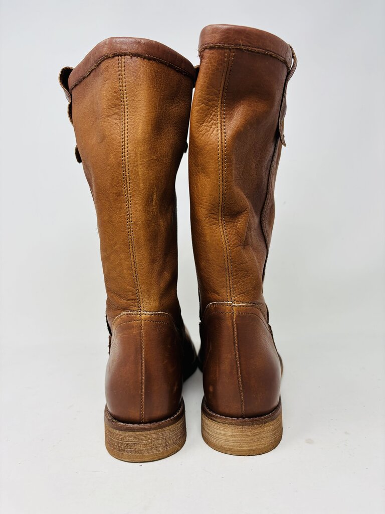 Sundance Boots Tan 8.5