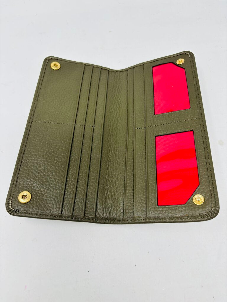 Dooney & Bourke Wristlet Green