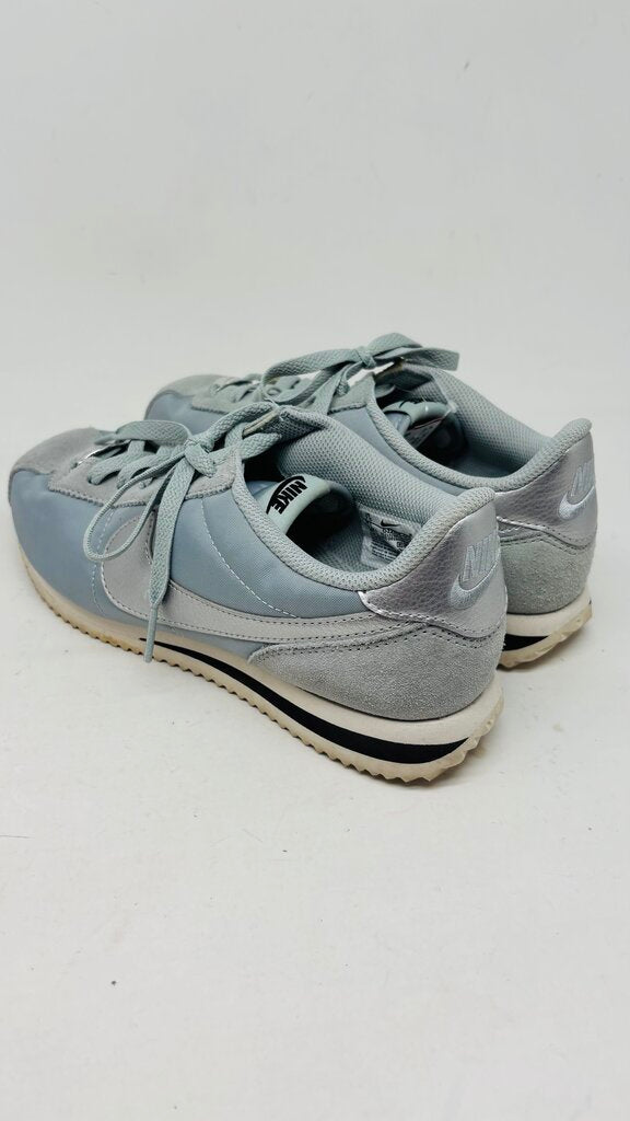 Nike Sneakers Blue 7.5