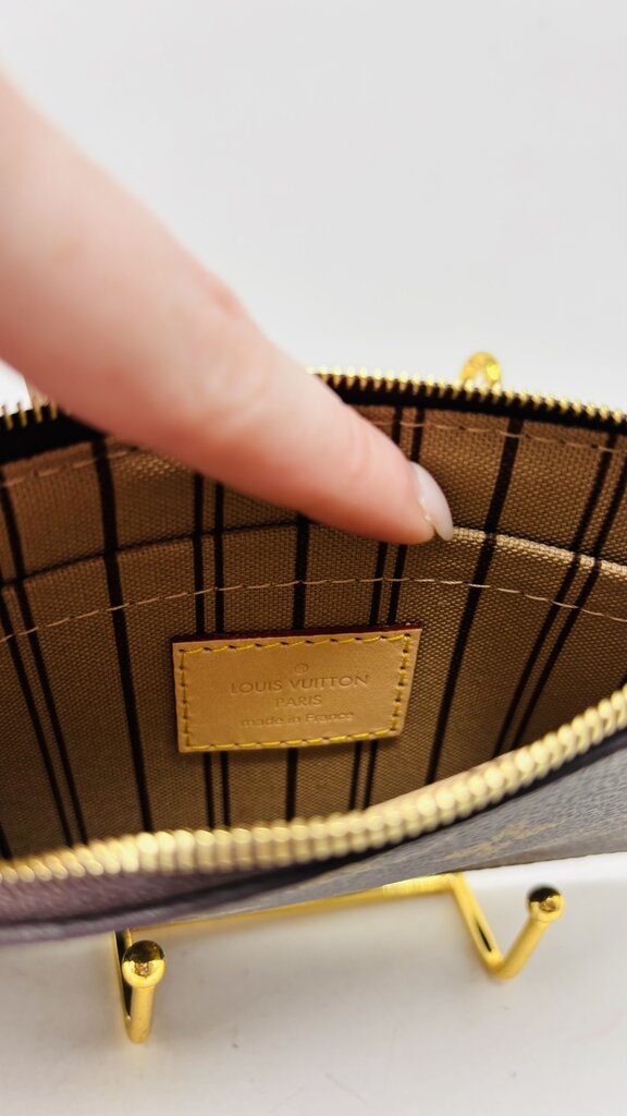 Louis Vuitton LUXURY ACCESSORIES Brown Monogram