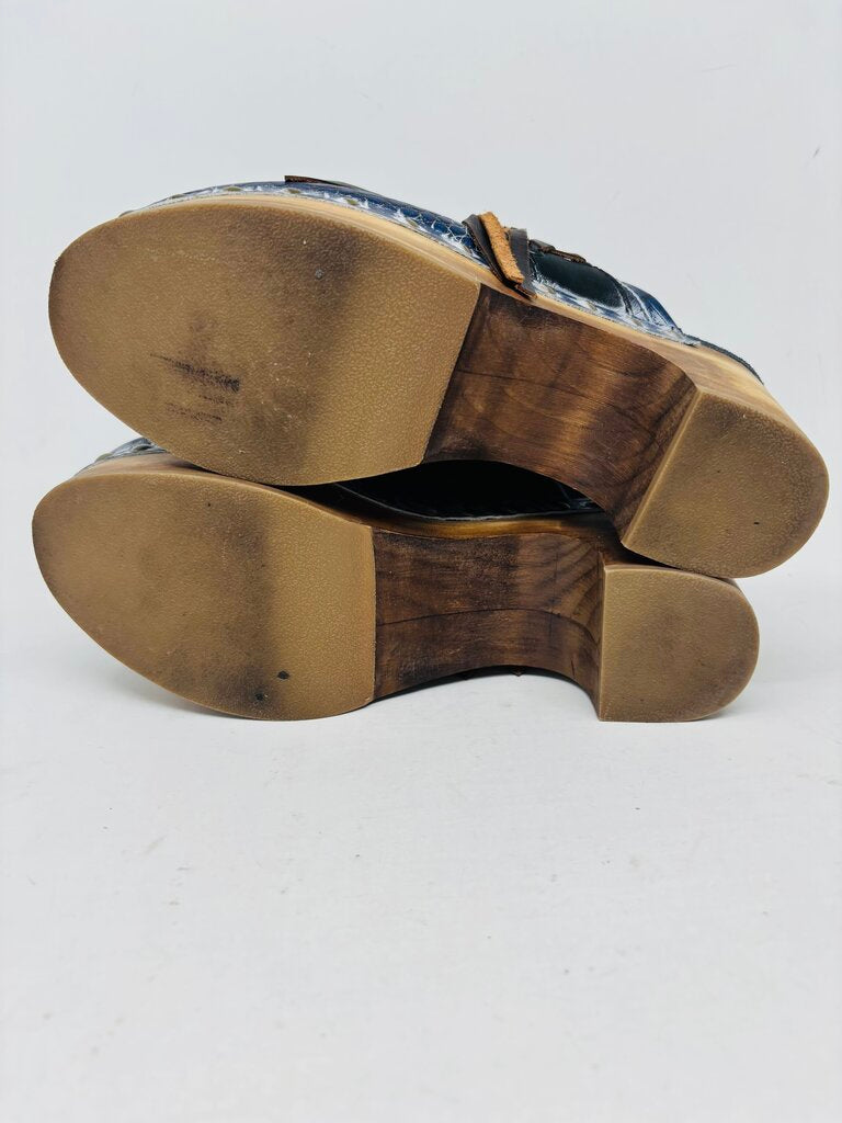 Freebird Clogs Navy 8