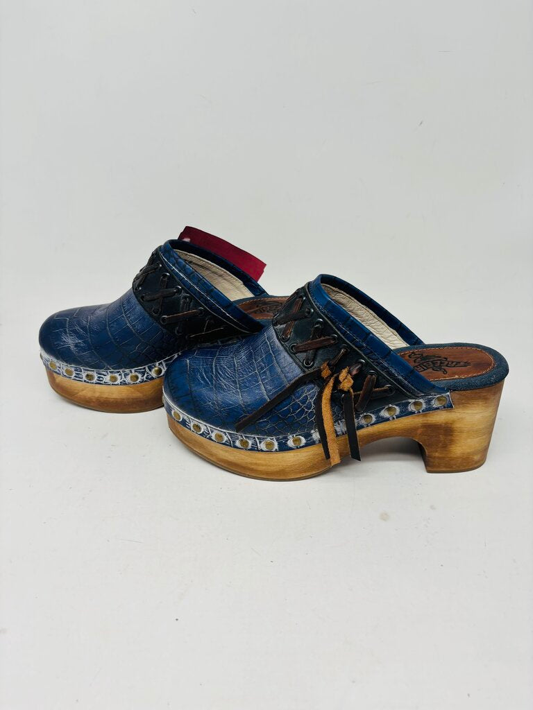 Freebird Clogs Navy 8