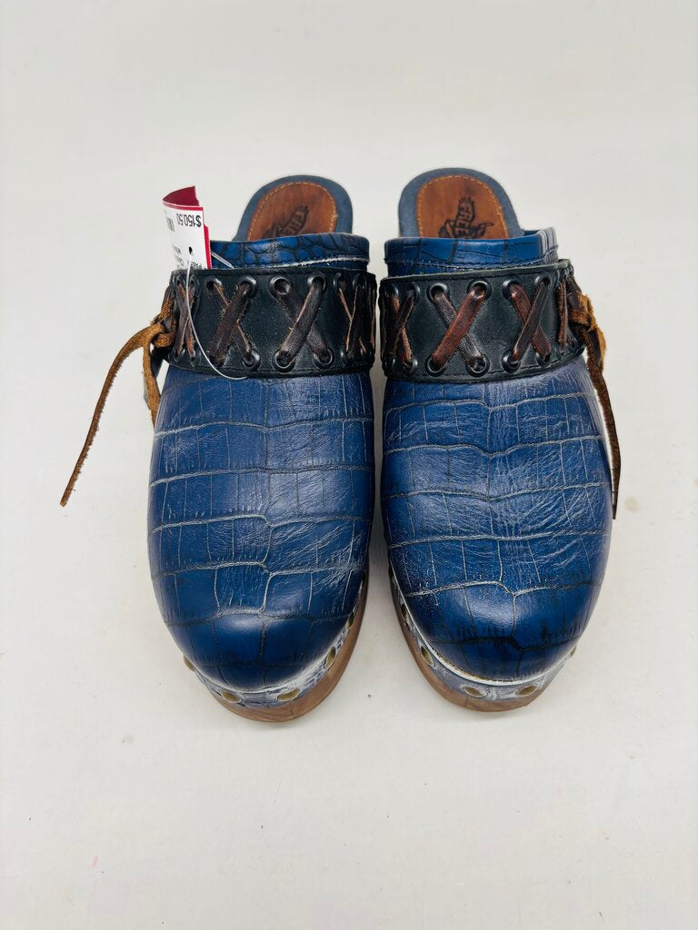 Freebird Clogs Navy 8