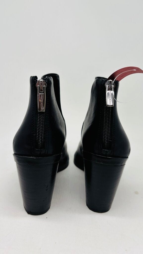 Vince Camuto Bootie Black 7.5