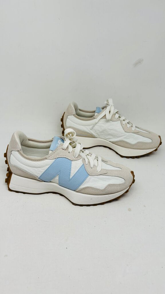 New Balance Sneakers Beige 7.5