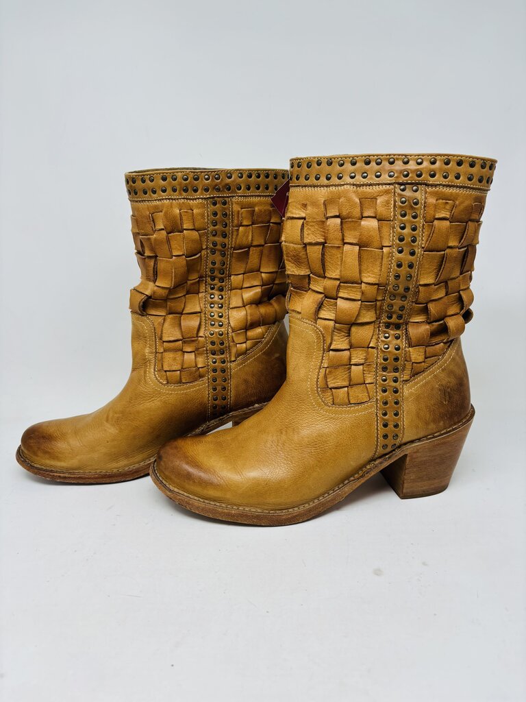 Frye Bootie Tan 9.5