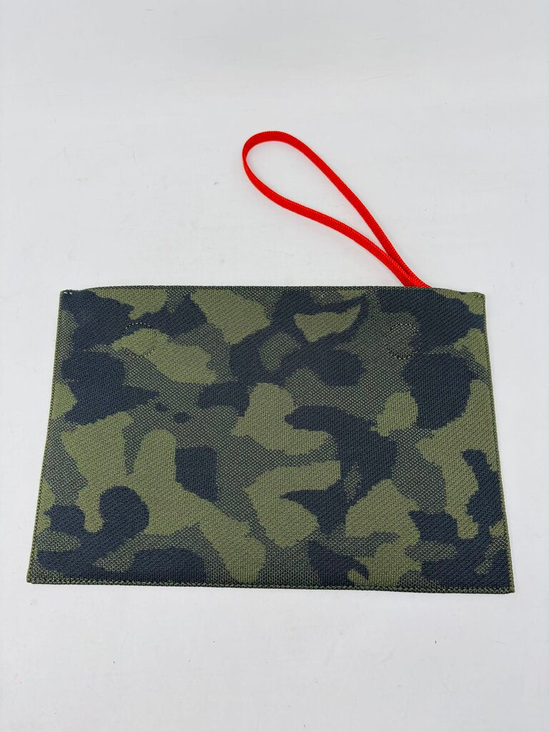 Rothy's Clutch Green