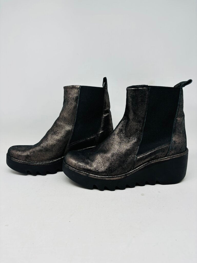 FLY London Ankle Boots Gold 9