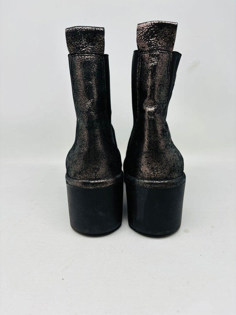 FLY London Ankle Boots Gold 9