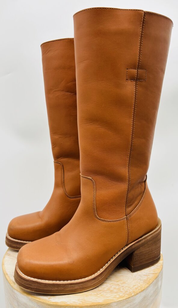 Dingo Boots Tan 7.5
