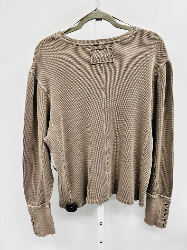 We the Free Top Taupe S