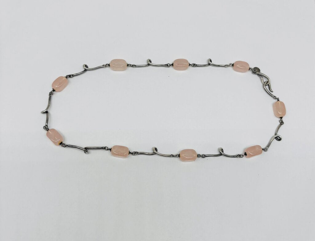 Tiffany & Co. LUXURY JEWELRY Pink 17.5"