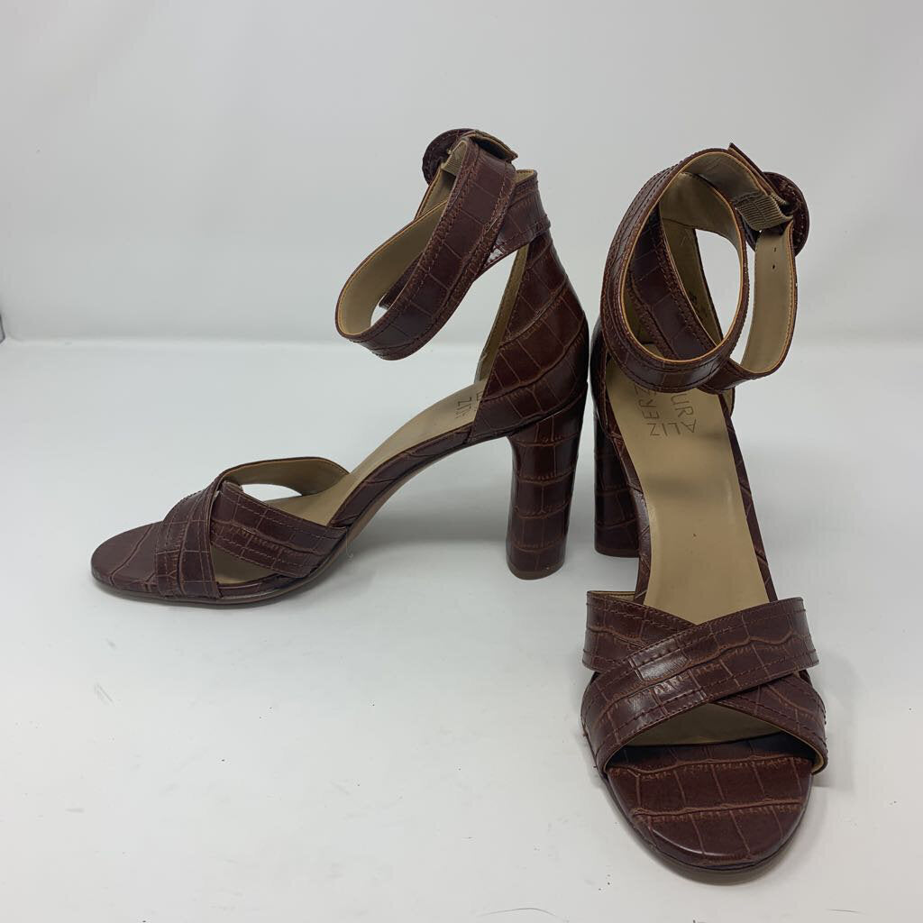 Naturalizer Heels Brown 8.5