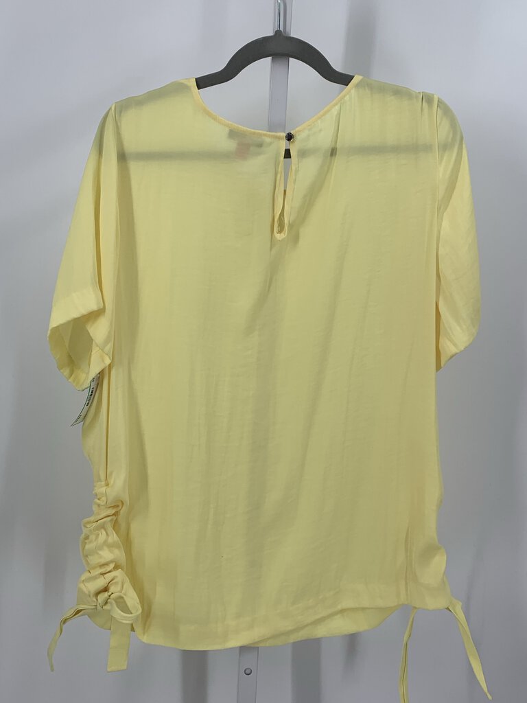 Vince Camuto Top Yellow L